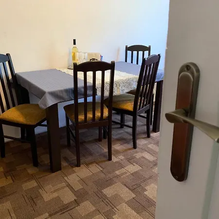 Pod Náchodským Zámkem