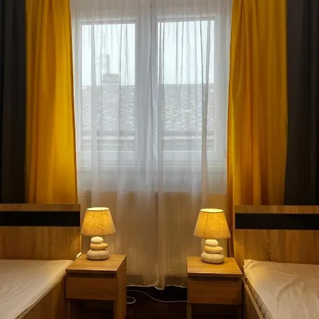 Pod Nachodskym Zamkem Apartment
