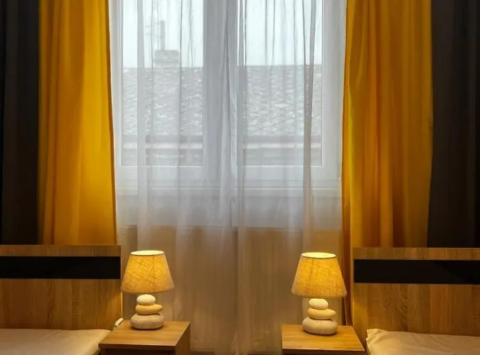 Pod Nachodskym Zamkem Appartement